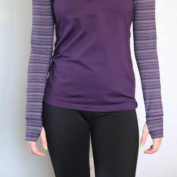 Reebok | Fitted Workout Running Long Sleeve | 015 - Picture 6 of 6